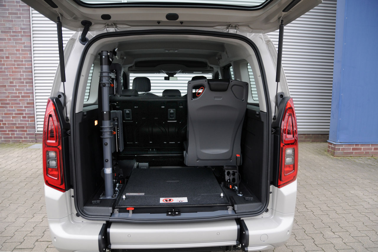 Toyota Proace City mit Heckausschnitt – Bild 7