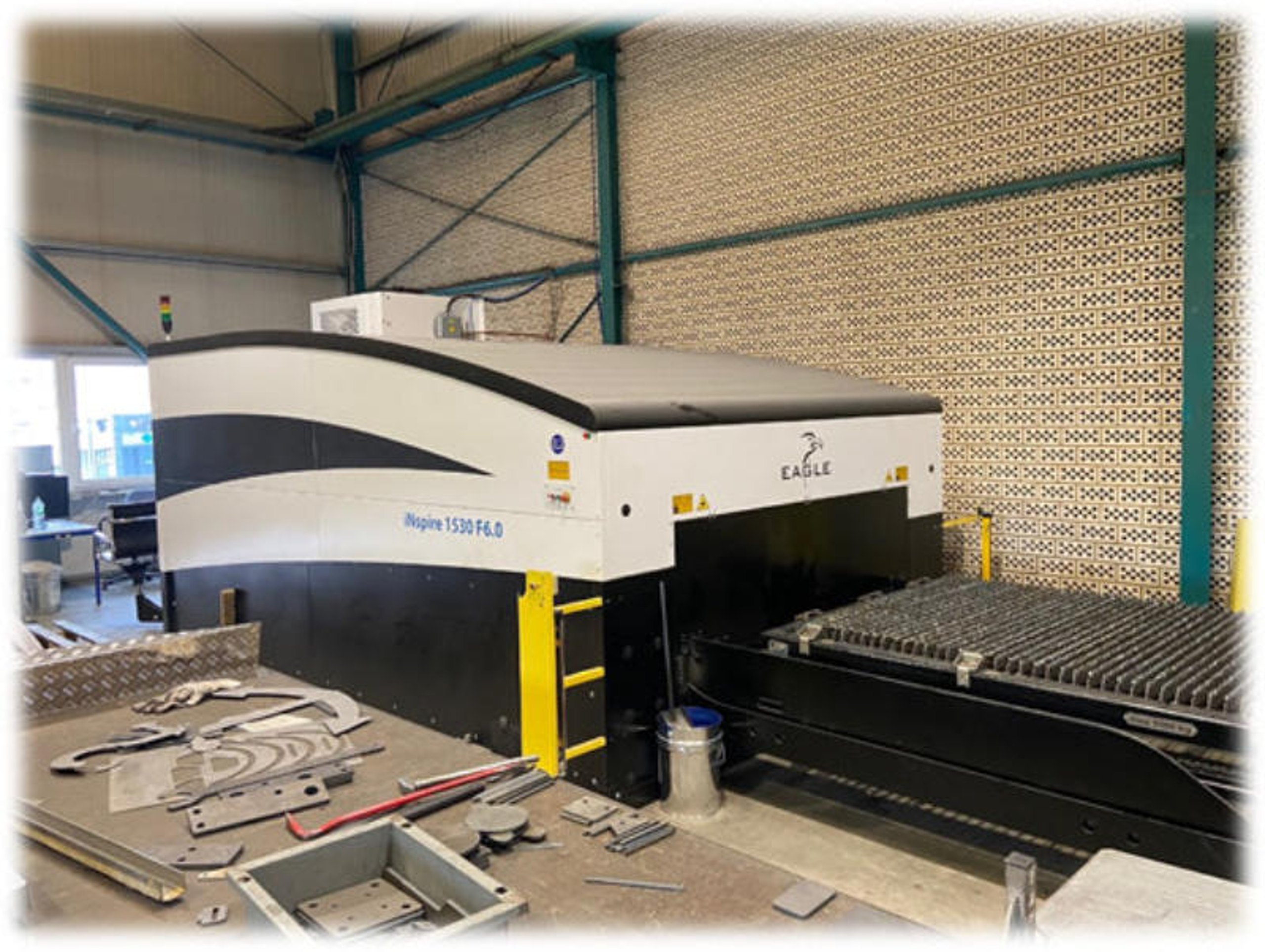 Laser cutting machine