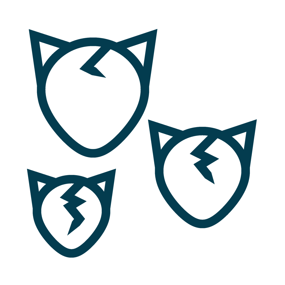 Drei stilisierte blaue Katzengesichter mit gezackten Rissen auf einem dunkelgrünen Hintergrund.