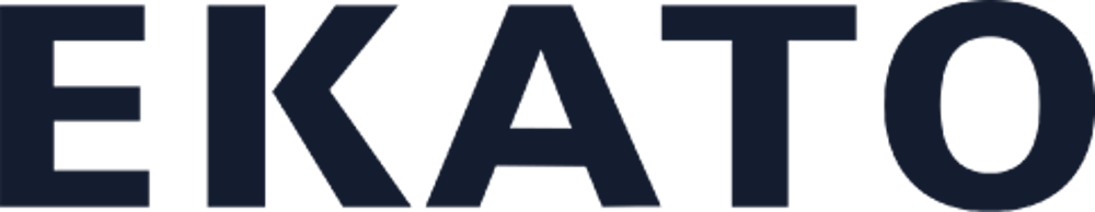 EKATO Logo mit dunkelblauen Großbuchstaben auf dunkelgrünem Hintergrund.