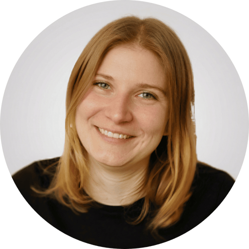Natascha Heinrich, zuständig für Setup und technische Einrichtung bei ecom flow, im Porträt.
