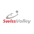 Swiss Volley Logo in Rot und Grau auf dunkelgrünem Hintergrund.