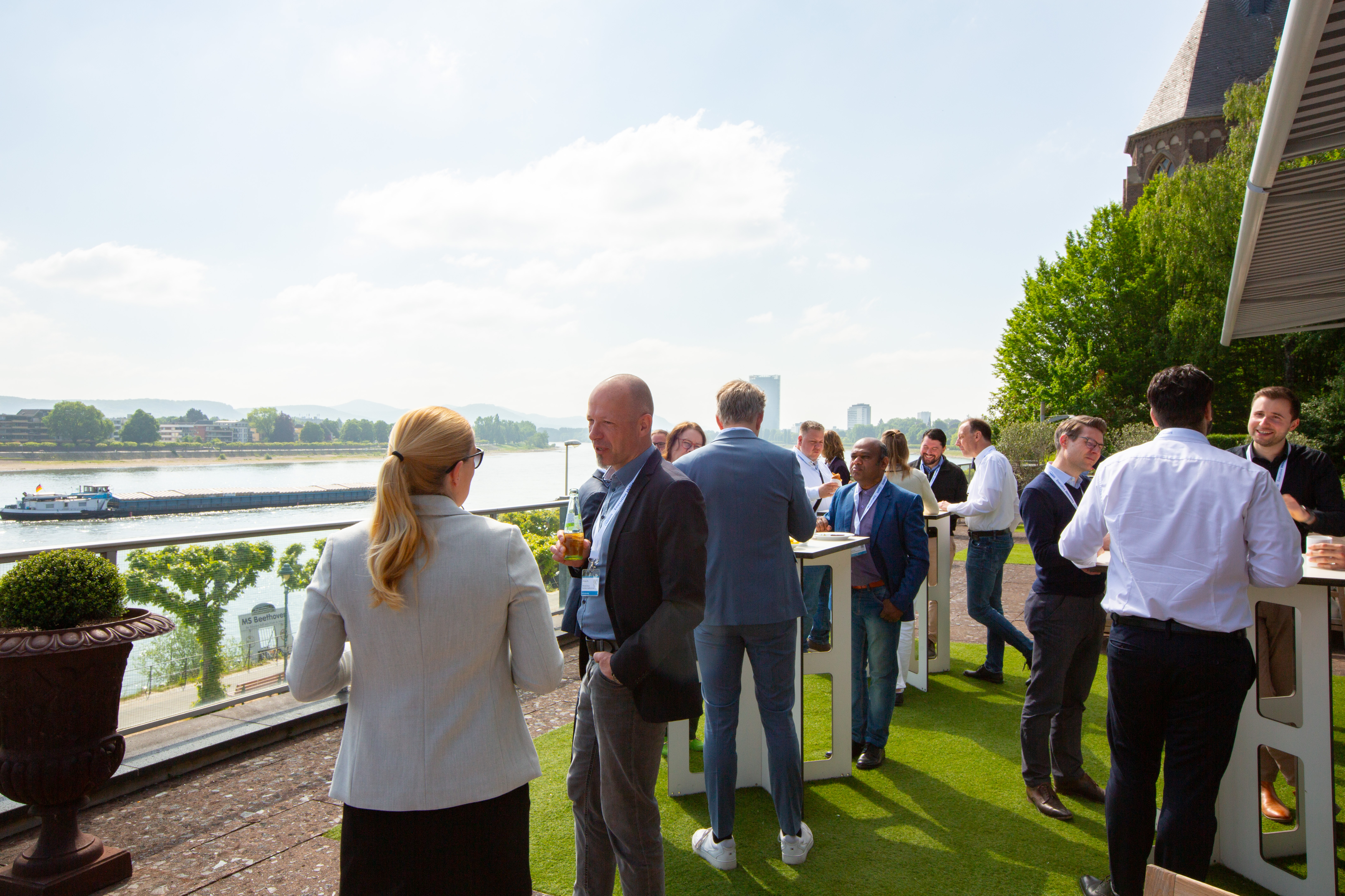 Gesprächsrunden auf der Terrasse
