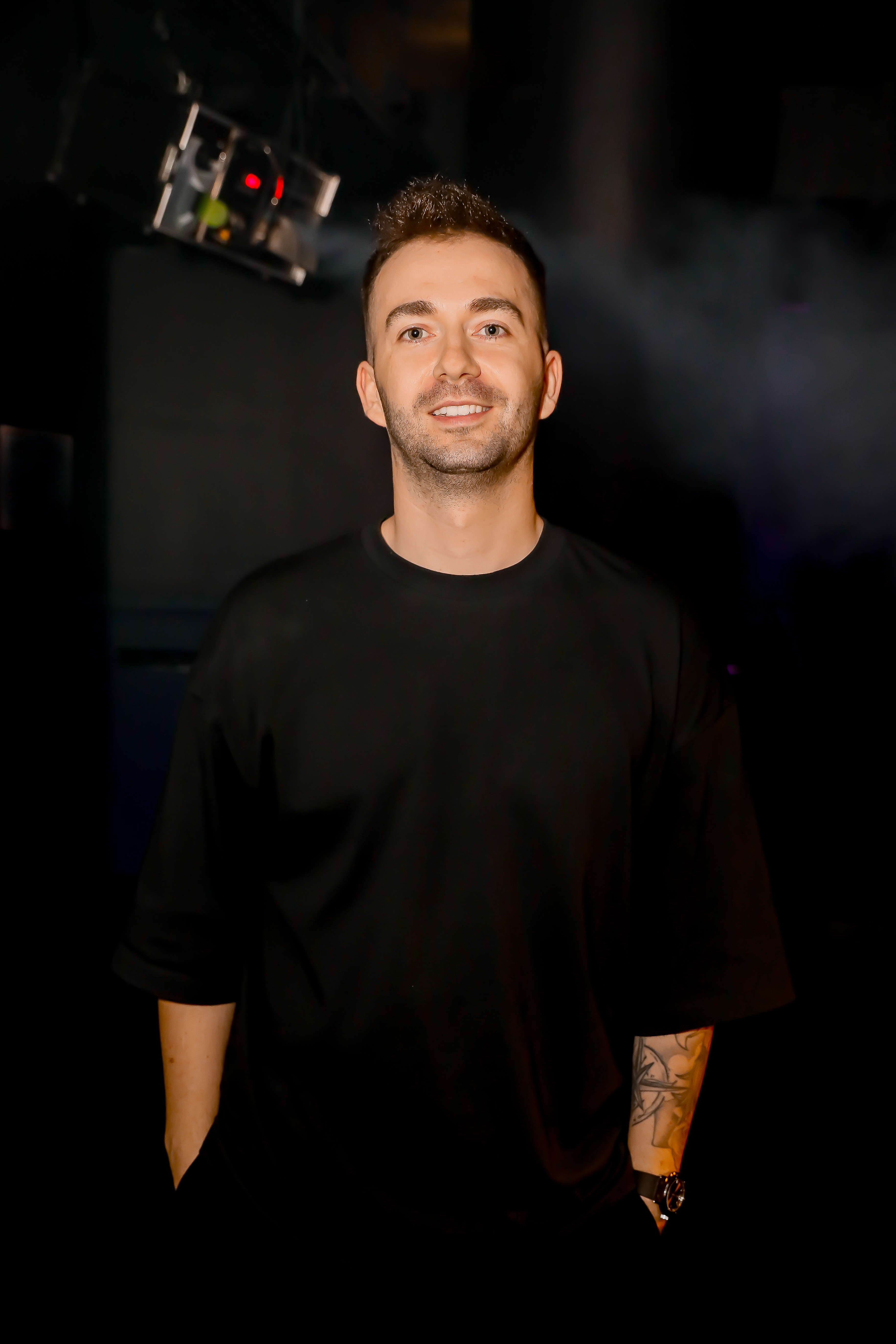 DJ CRUZ