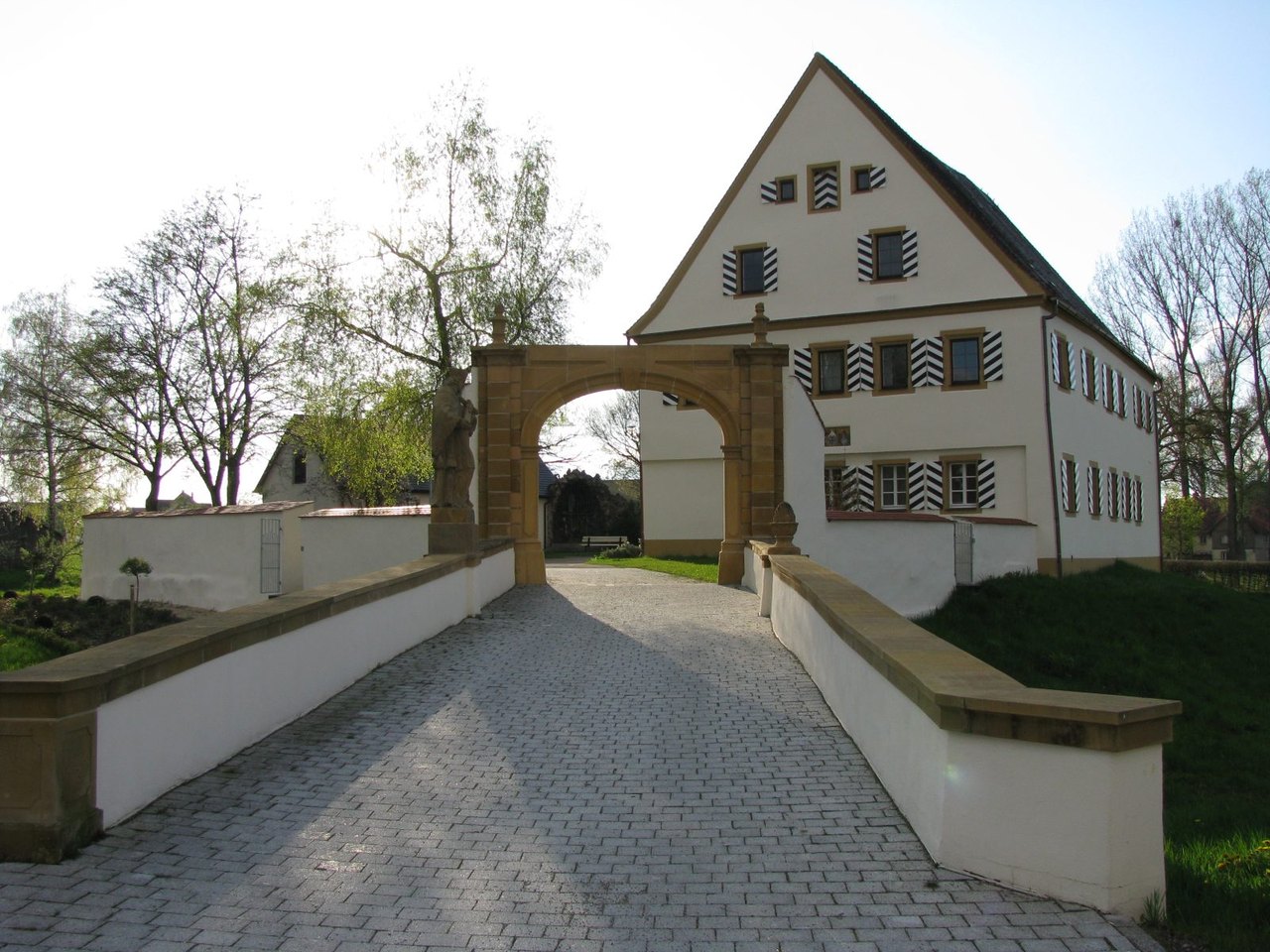 Schloss Unterschneidheim, bis 2023 Sitz des Rathauses