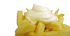 Goldgelb frittierte Pommes Frites mit einem großen Klecks weißer Mayonnaise vor schwarzem Hintergrund.