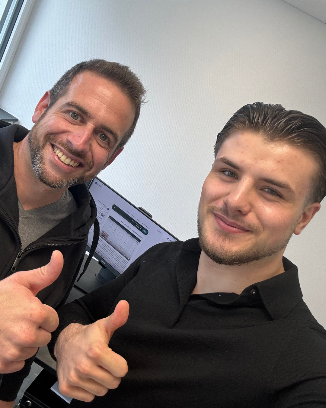 Arno Schlösser und Paul Schmidt - Onboarding Bild (1).png