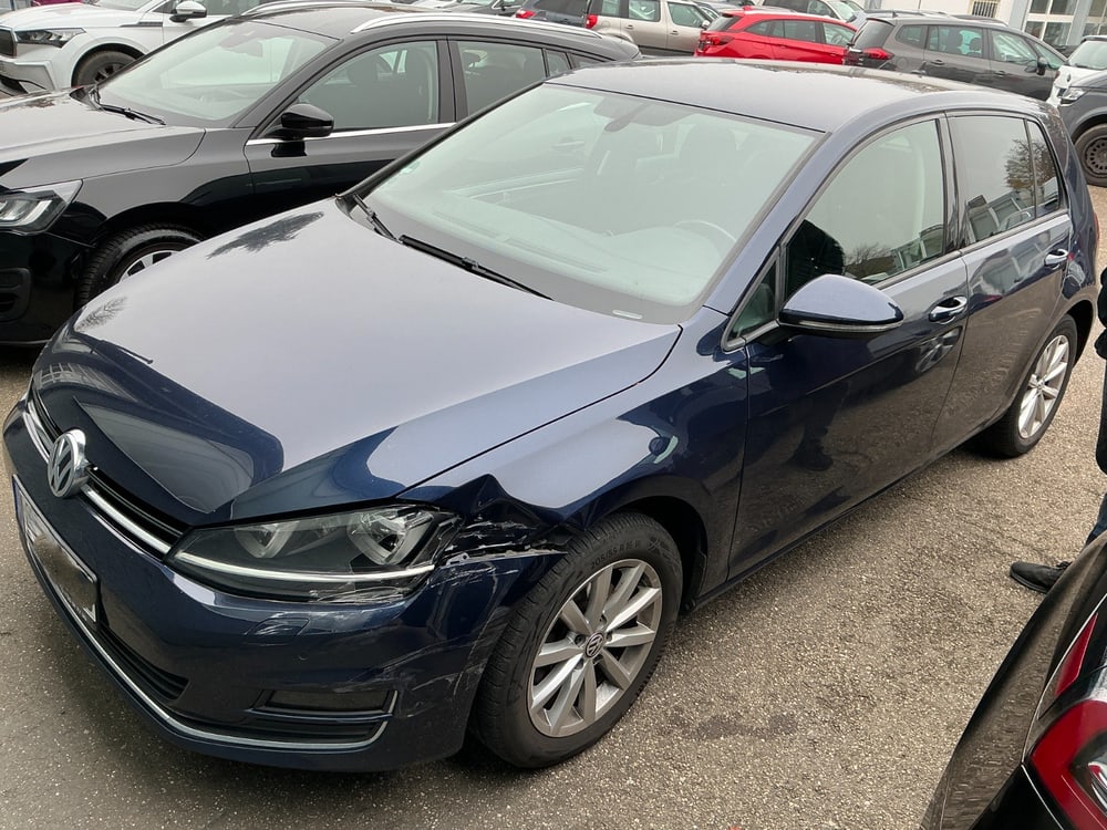 Unfallgutachten Frontschaden VW Golf