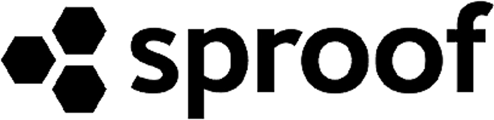 Logo mit drei schwarzen ineinandergreifenden Sechsecken und dem Wort „sproof“ in Schwarz.