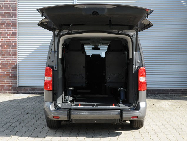 Citroën SpaceTourer mit Heckausschnitt – Bild 8