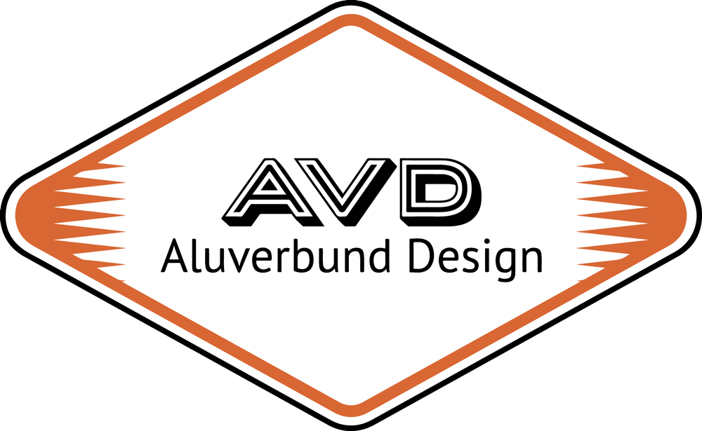 Logo: AVD Aluverbund Design, schwarzer Text auf weißem Rombus mit orangefarbenem Rand.