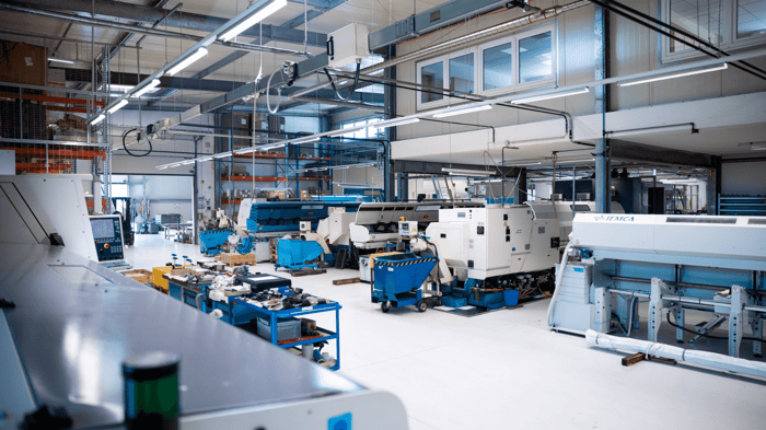 Moderne CNC-Dreh- und Fräszentren