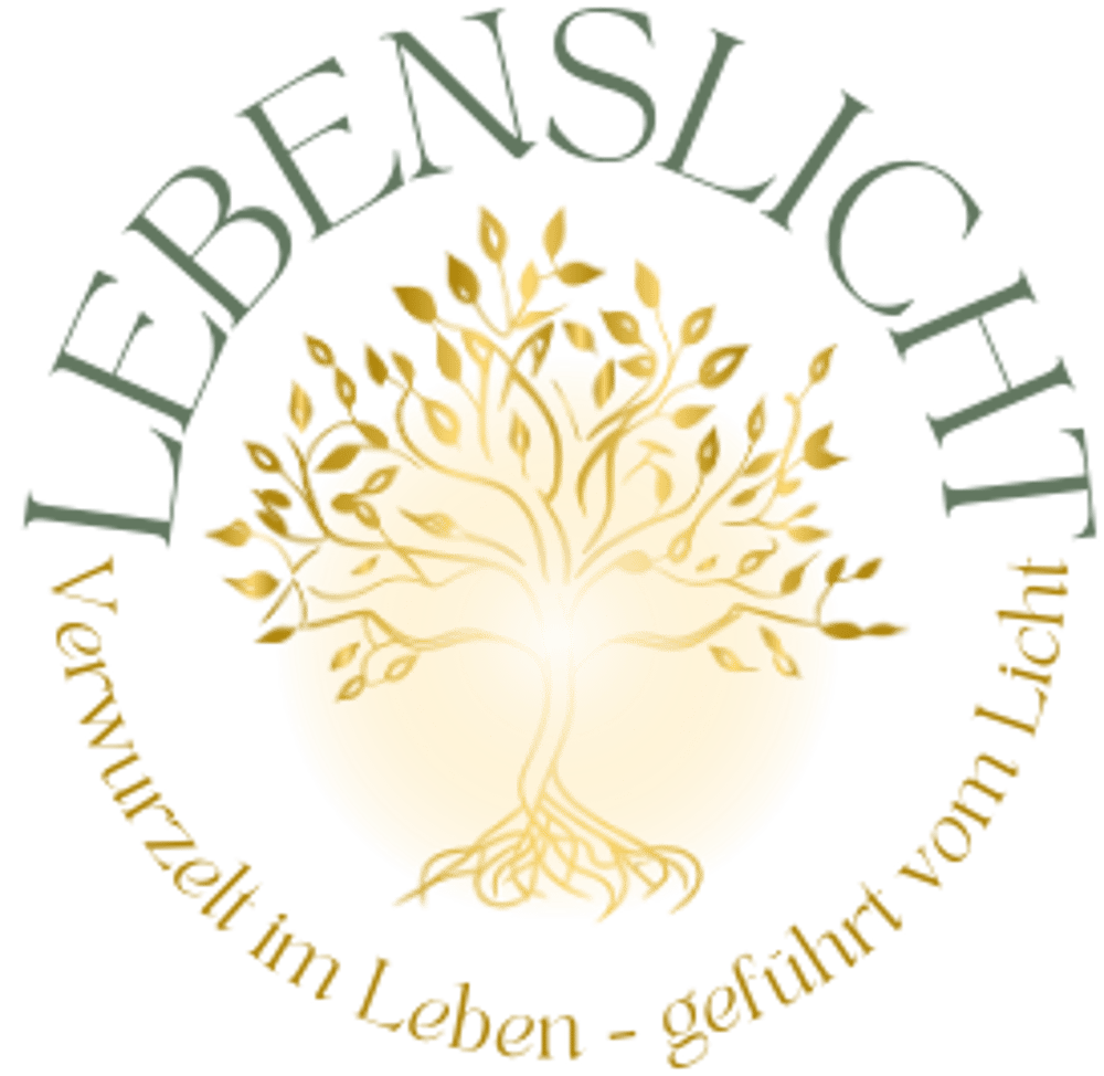 Goldener Lebensbaum vor hellem Kreis mit Text "LEBENSLICHT" und "Verwurzelt im Leben - geführt vom Licht".