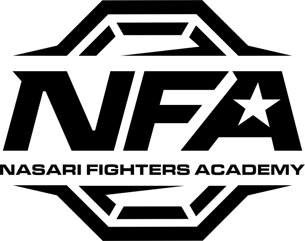 NFA Nasari Fighters Academy Logo in Weiß auf dunkelgrünem Hintergrund.