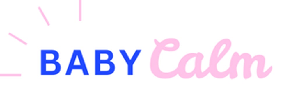 BabyCalm Logo mit blauem "BABY" und rosa "Calm" in Schreibschrift, umgeben von rosa Strahlen.