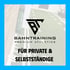 Logo "BAHNTRAINING PREMIUM ATHLETICS" über Text "FÜR PRIVATE & SELBSTSTÄNDIGE" auf verschwommenem Hintergrund.