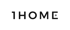 Schwarzer Text "1HOME" mit einem grauen Punkt über dem E auf dunkelgrünem Hintergrund.