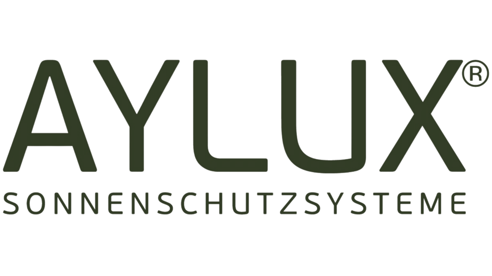 AYLUX® SONNENSCHUTZSYSTEME Logo in Weiß auf dunkelgrünem Hintergrund.