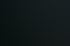 Frau in schwarzer Sportkleidung posiert vor einem grünen Industriecontainer vor einem Bürogebäude bei Dämmerung.