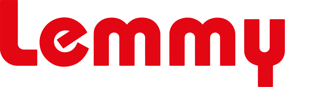 Roter Lemmy Schriftzug in fetten Buchstaben auf schwarzem Hintergrund mit weißem Rahmen oben und unten.