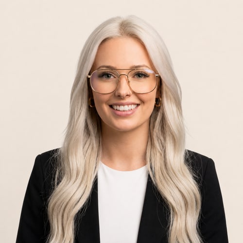 Porträt von Vanessa Götz, Friseurmeisterin