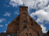 Immobilienmakler zeigt historisches Alexanderkirche in Ribnitz-Damgarten