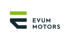 Evum Motors Logo: dunkelblaues „E“ mit hellgrünem Strich darüber, daneben „EVUM MOTORS“ in Großbuchstaben.