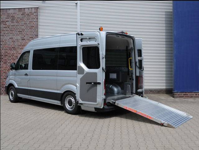 Crafter mit Heckabsenkung und Auffahrrampe – Bild 1