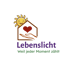 Lebenslicht Logo mit Sonne, Haus, Herz und Hand sowie Text „Lebenslicht – Weil jeder Moment zählt“ auf schwarzem Grund.
