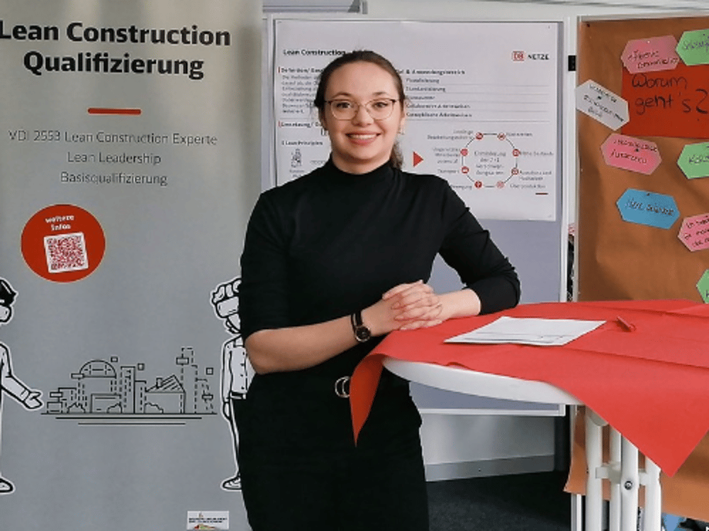 Ingenieurin bei einer Lean-Construction-Qualifizierung