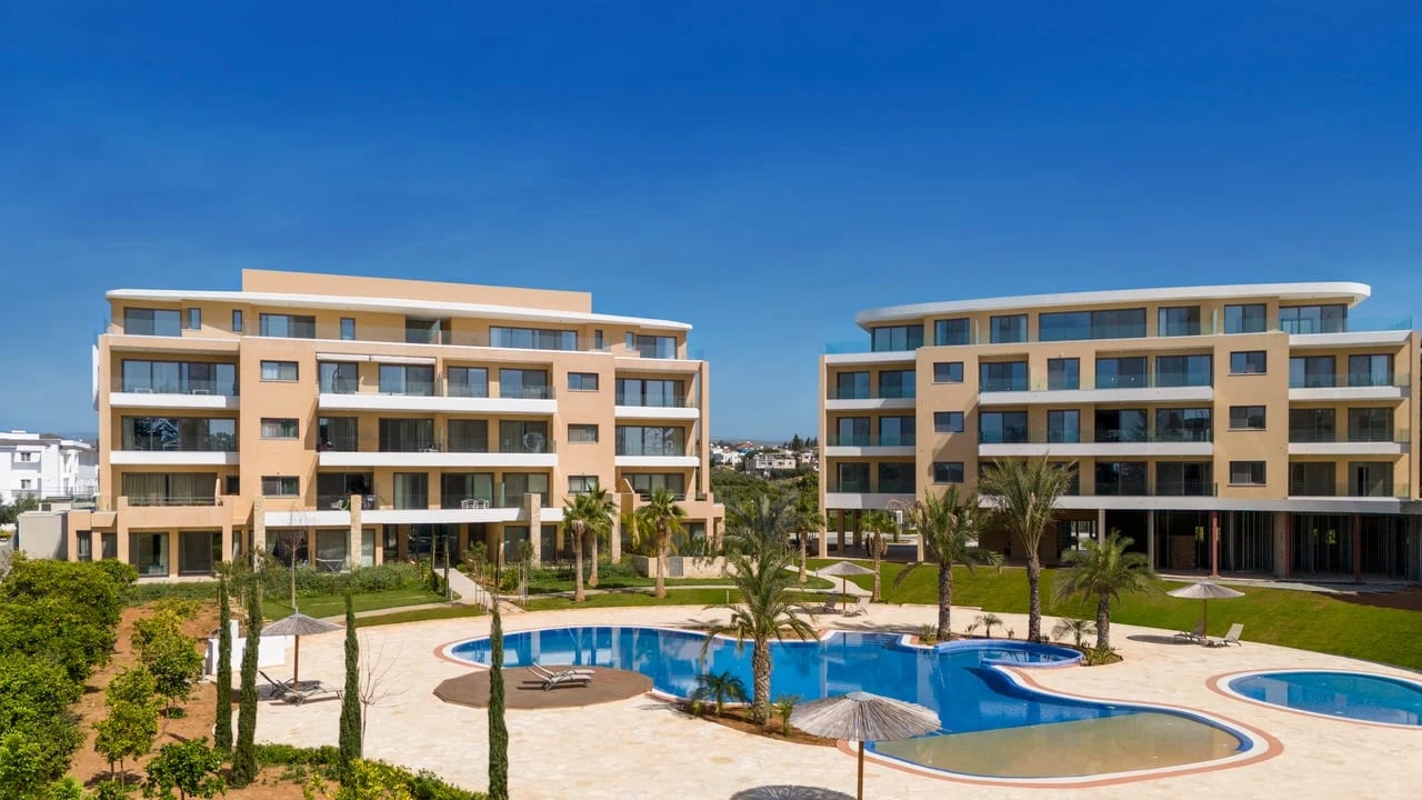 Neubau-Wohnanlage mit Pool in Limassol