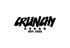 Crunchy Kebab Logo: "CRUNCHY KEBAB EST. 2022" in schwarzer Schrift auf weißem Rechteck vor dunkelgrünem Hintergrund.