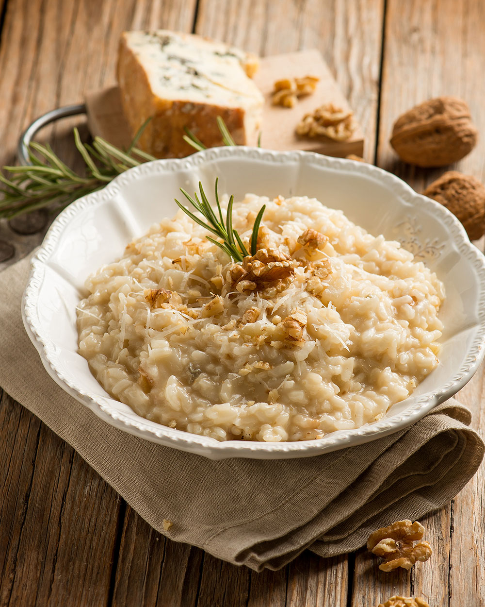 Appetitlich angerichtetes Gericht mit frischen Zutaten