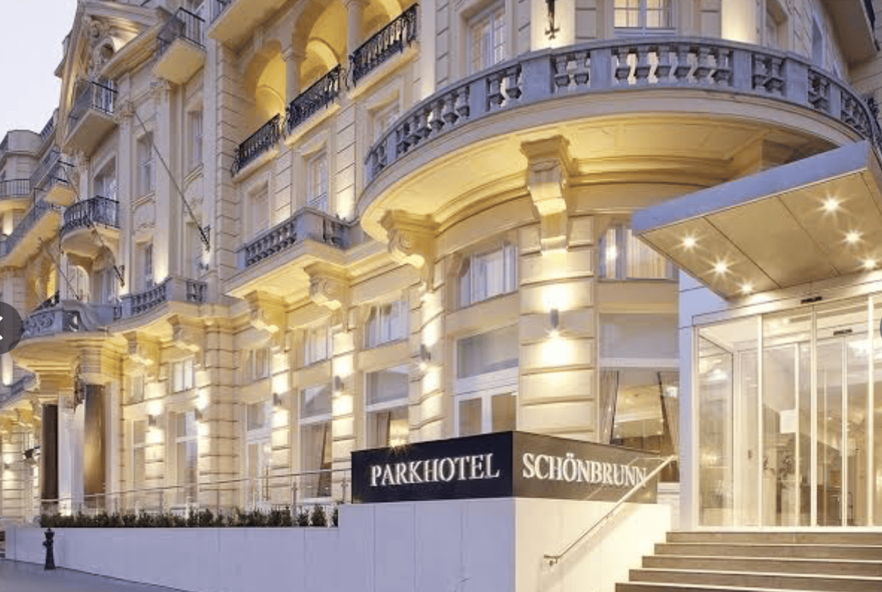 Parkhotel Schönbrunn Eingang