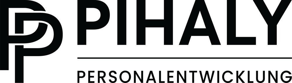 Schwarzes Logo mit ineinandergreifenden P-Buchstaben, daneben "PIHALY" und darunter "PERSONALENTWICKLUNG".