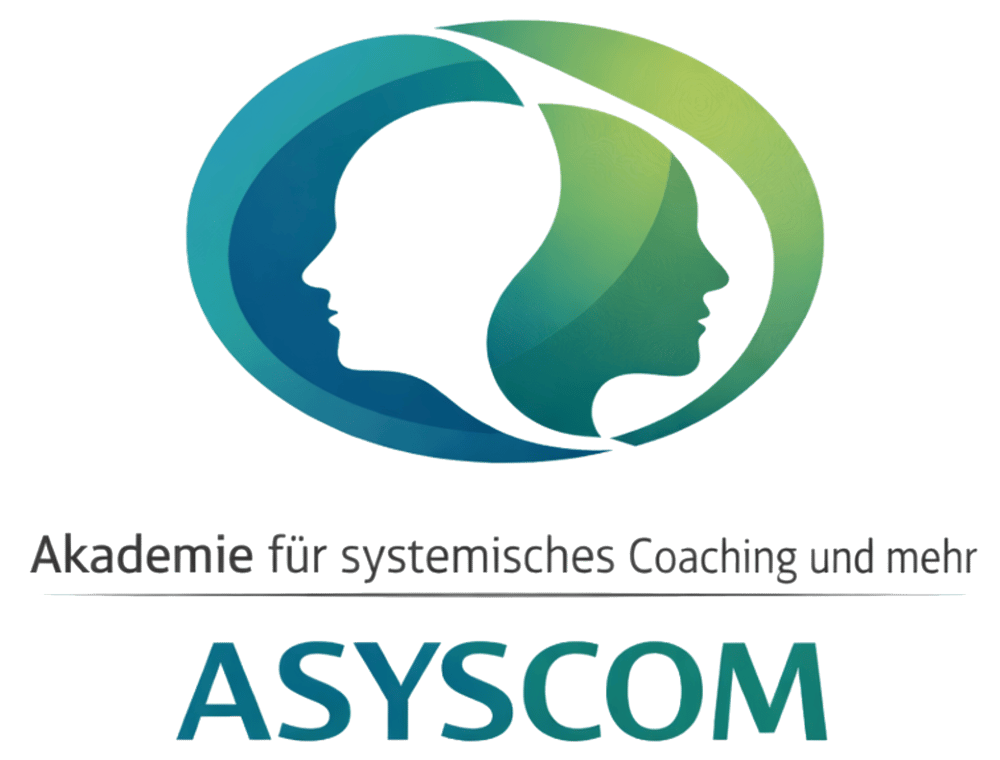 Zwei seitliche Gesichter in Blau und Grün, umgeben von einem Kreis, über dem Text "Akademie für systemisches Coaching und mehr ASYSCOM" steht.