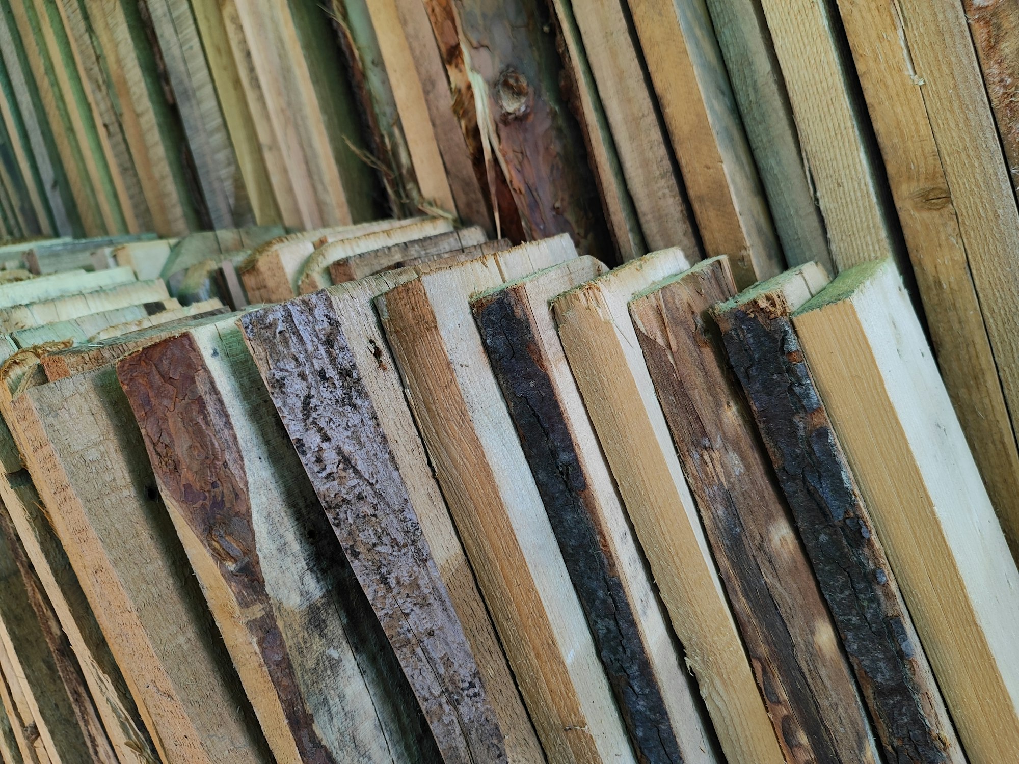 Matériaux de construction en bois