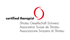 Ein rotes, kreisförmiges Symbol aus zwei sichelförmigen Bögen auf schwarzem Hintergrund.