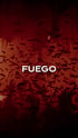 Rotes Konfetti schwebt über einer Menschenmenge, weißer Text "FUEGO" in der Mitte.
