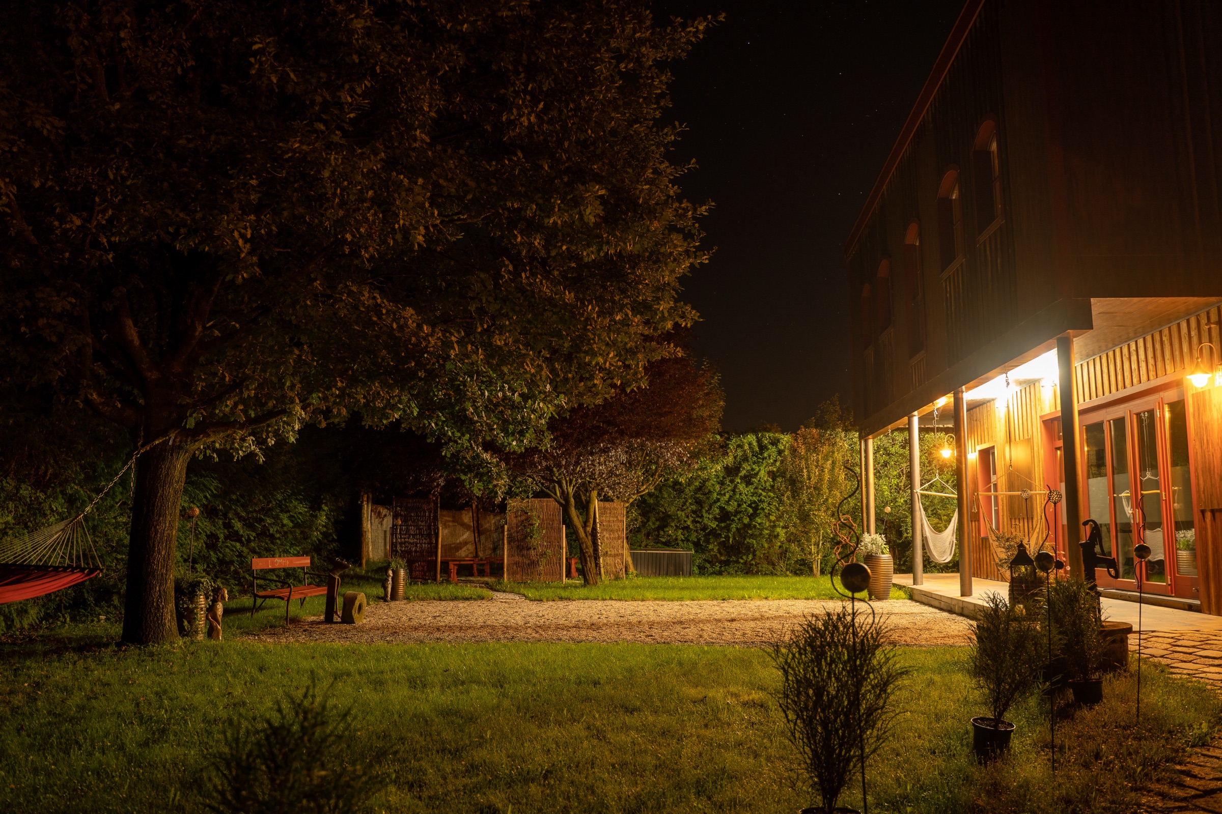 Das YI-Zentrum am Abend