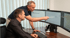Mirko Kaluza, Torsten von Heydebrand und eine Kundin besprechen eine Strategie