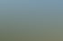 Eine große Gruppe Radfahrende, die auf einem Weg in der Küstenheide stehen und sich die Landschaft anschauen.
