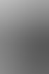 MacBook Pro mit geöffnetem Bildschirm, der Webdesign-Vorlagen zeigt.