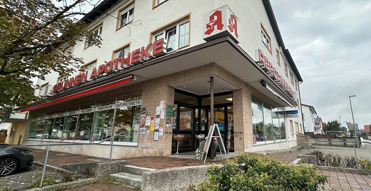 Die Brunnen-Apotheke mit Reformhaus im Ortszentrum von Garching an der Alz