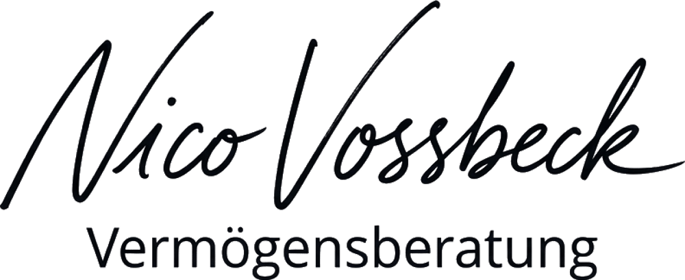 Nico Vossbeck Vermögensberatung Schriftzug in Schwarz auf dunkelgrünem Hintergrund.
