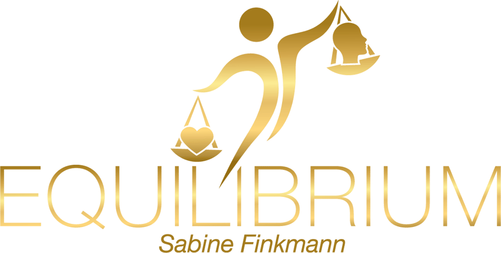 Blaues Logo auf dunkelgrünem Hintergrund: stilisierter Diamant in Kreis, darunter "SABINE FINKMANN Beratung im Gesundheitswesen"