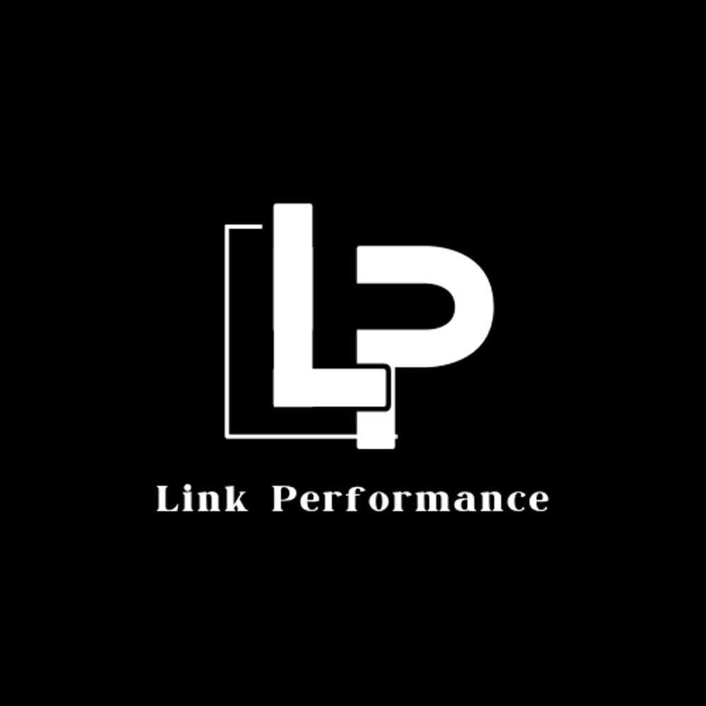 Logo mit weißen Großbuchstaben L und P, wobei das L ein Rechteck umgibt und "Link Performance" darunter steht.