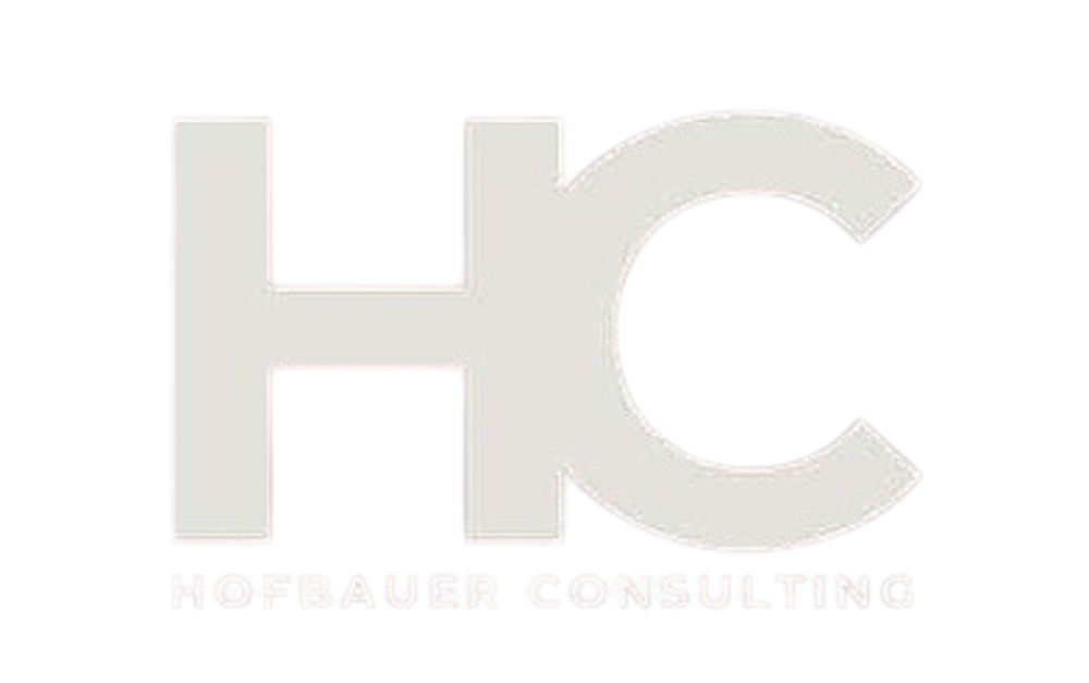 Logo von Hofbauer Consulting: Große, schwarze Buchstaben "HC" über "HOFBAUER CONSULTING" auf hellem Hintergrund.