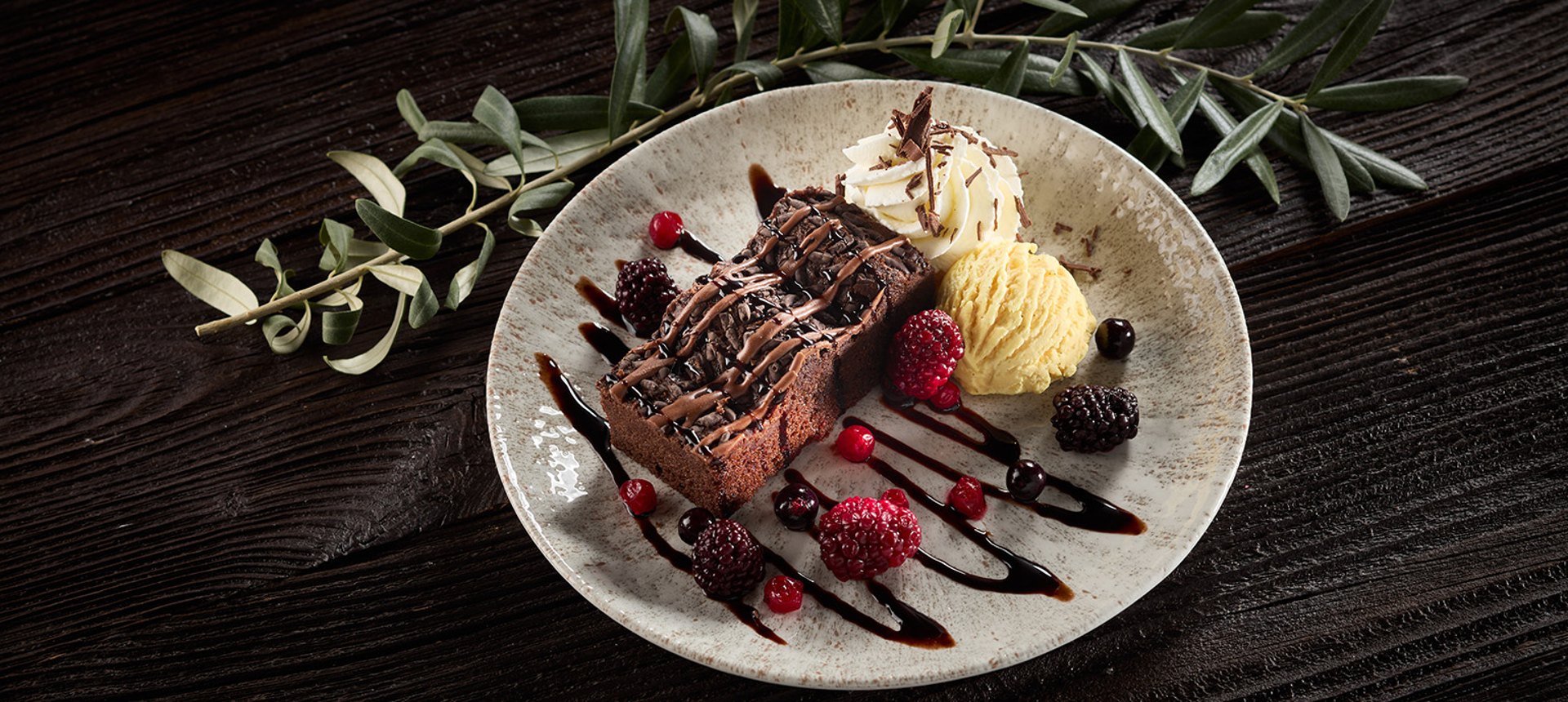 Dessertteller mit Beeren