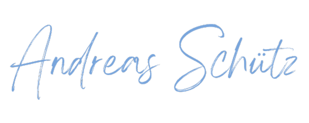 Andreas Schütz in blauer Schreibschrift auf dunkelgrünem Hintergrund.